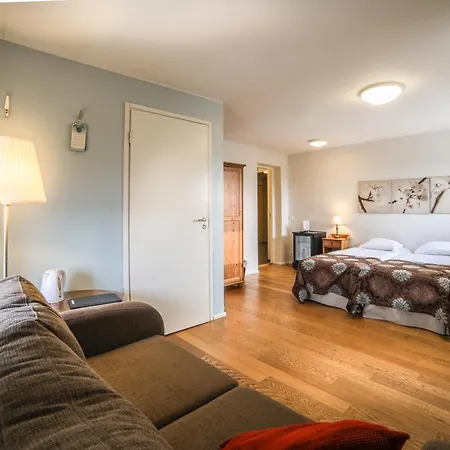 Jugend Boutique 3* Jakobstad
